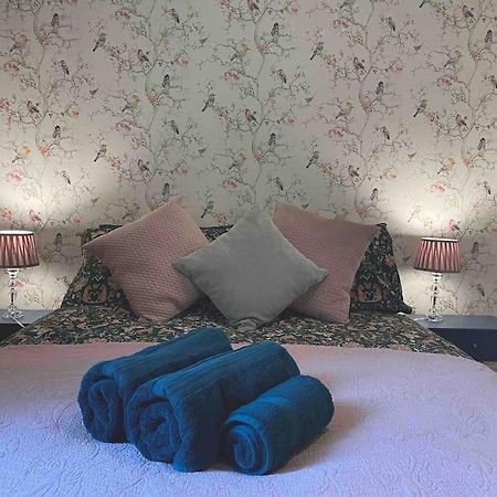 דירות West London Stunning Garden Flat - Period Features מראה חיצוני תמונה