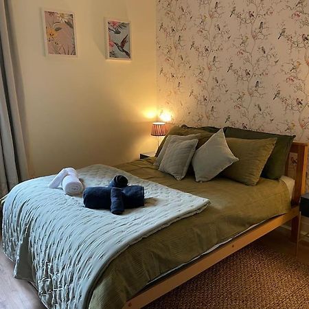 דירות West London Stunning Garden Flat - Period Features מראה חיצוני תמונה